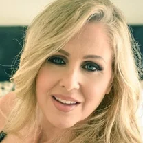 Julia Ann