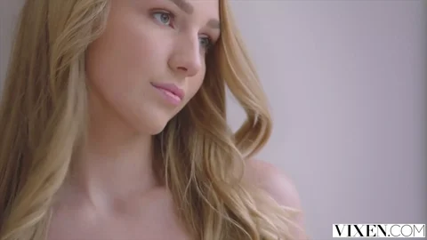 Kendra Sunderland has Sexecutive Meeting with Her Boss